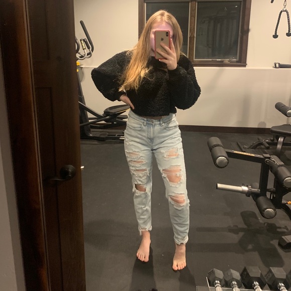 AE Mom Jean - Picture 1 of 7